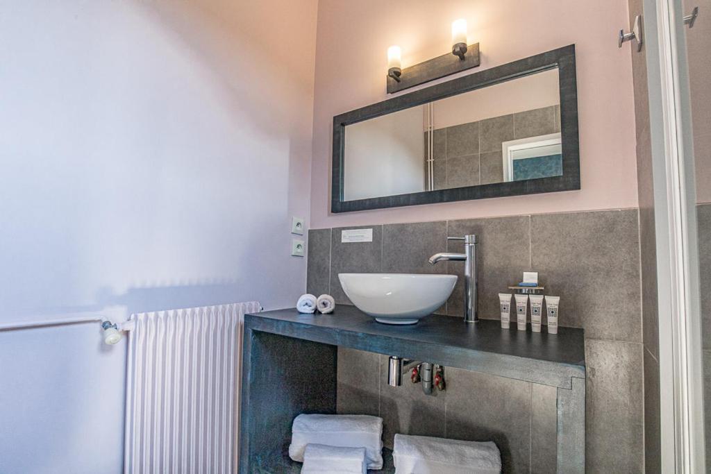 Le Relais Des Chartreuses Hotel เลอบูลู ภายนอก รูปภาพ